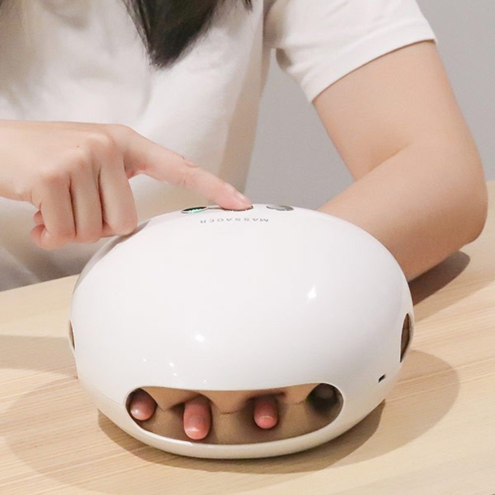 0_2 【3ZeBra三隻斑馬】溫揉指|氣壓溫感手部按摩機(白色)